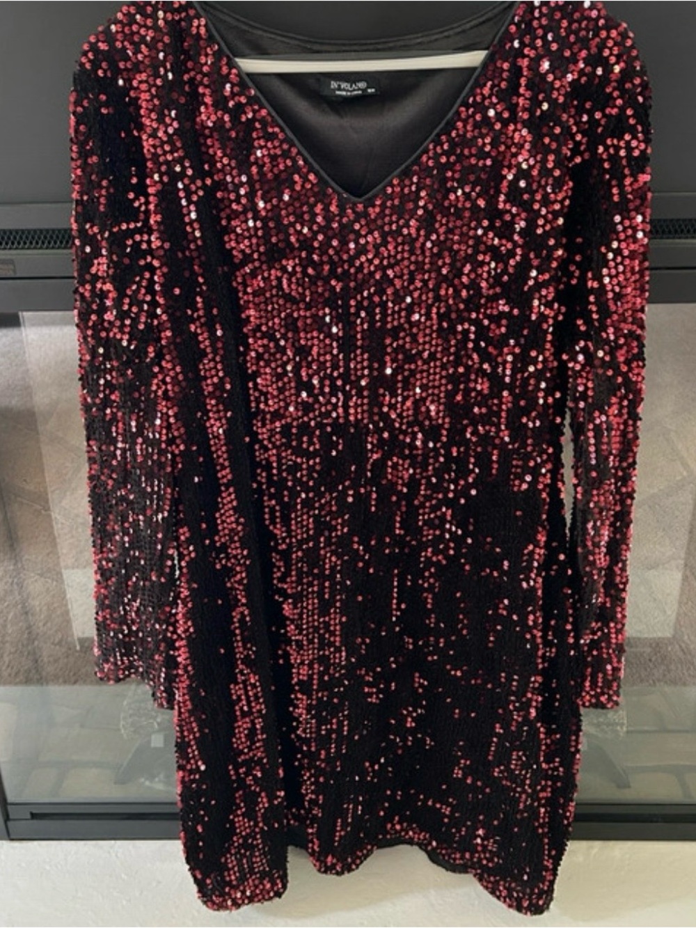 V-Neck Long Sleeve Sequin Dress in Black and Red